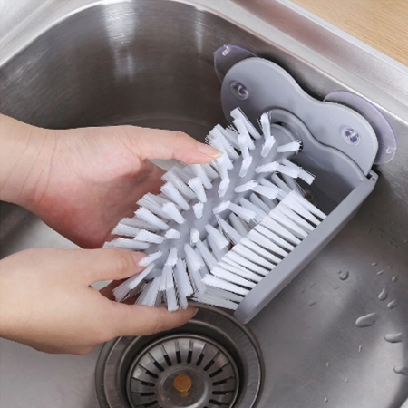 Water bottle cleaning brush